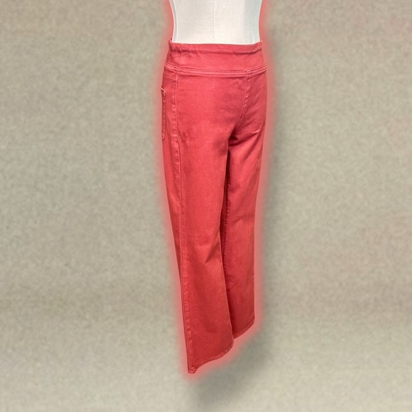 NWT We The Free ‘In My Feelings’ Mid-Rise Crop Bootcut Jeans in Maroon Size XS - Picture 14 of 16